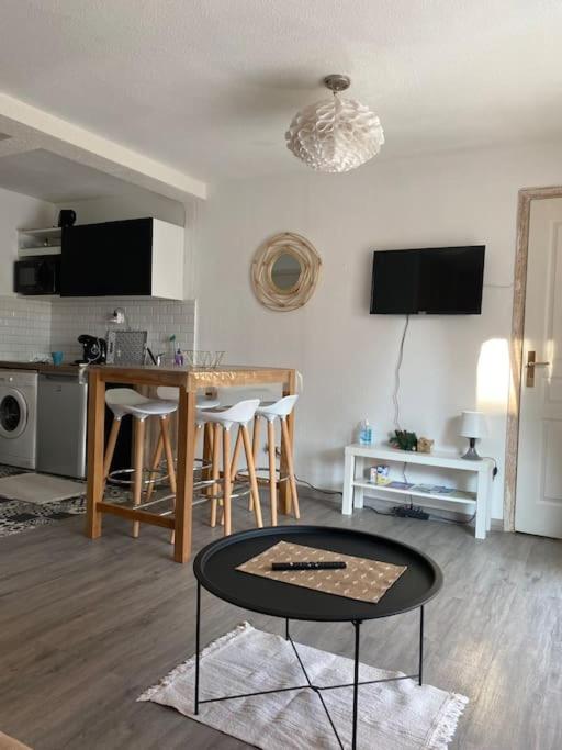 Apartament Appt 2 Pieces Port Frejus - Mega Terrasse + Garage Zewnętrze zdjęcie