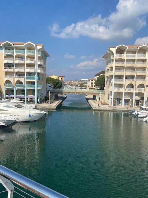 Apartament Appt 2 Pieces Port Frejus - Mega Terrasse + Garage Zewnętrze zdjęcie